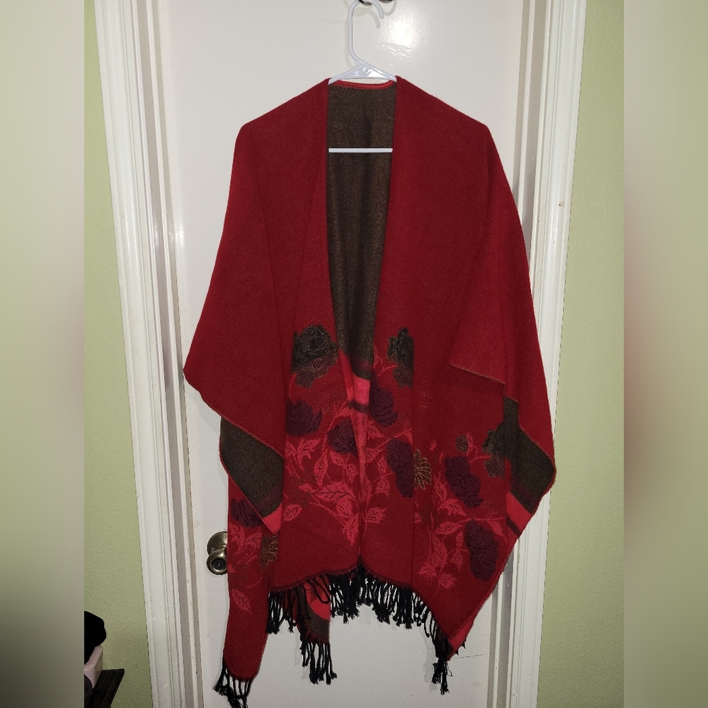 Vintage French Acrylic Shawl with Romantic Rose Design